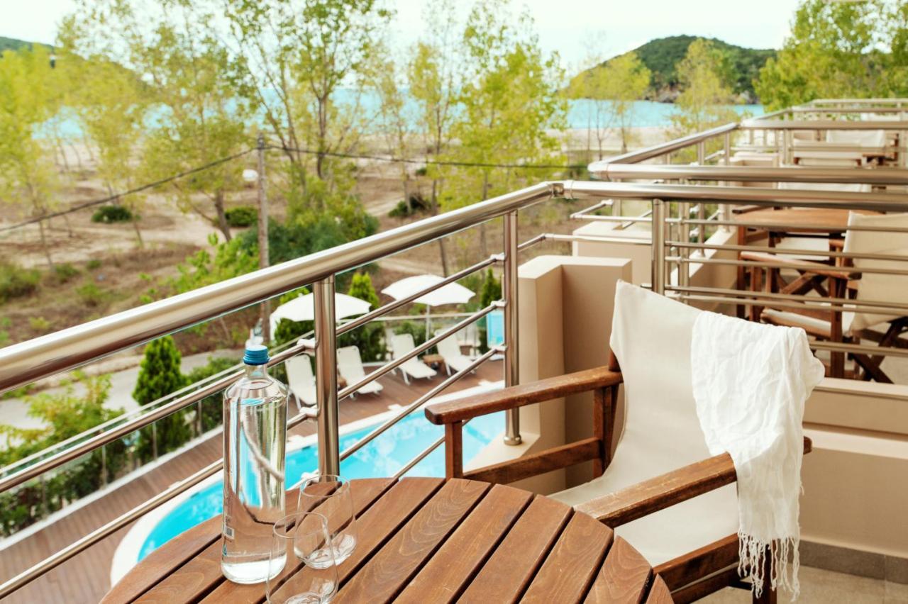 Ammos Bay Hotel Ammoudia Bagian luar foto