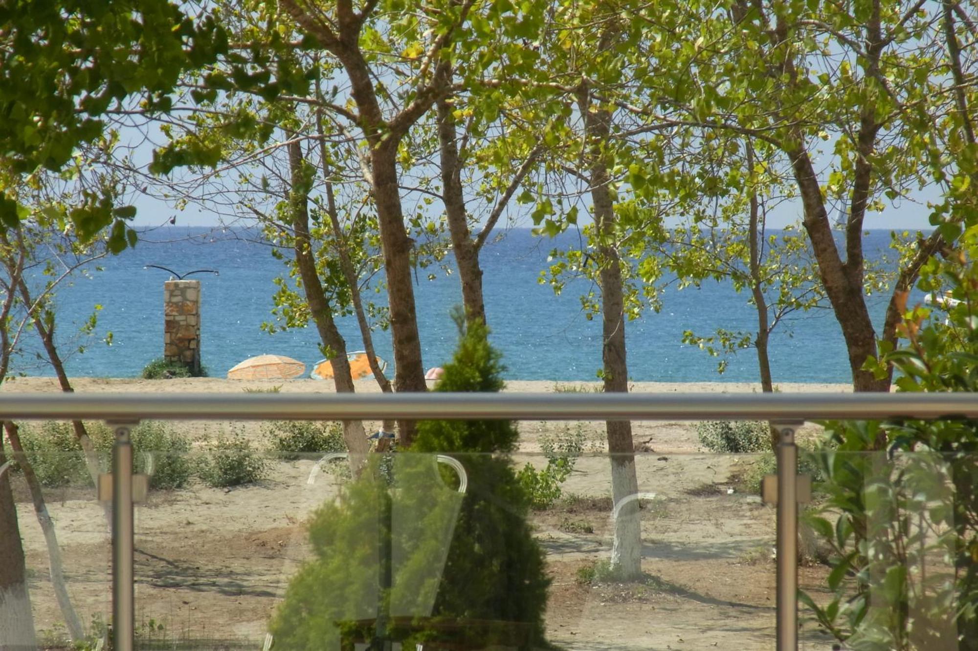 Ammos Bay Hotel Ammoudia Bagian luar foto