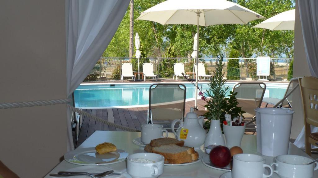 Ammos Bay Hotel Ammoudia Bagian luar foto